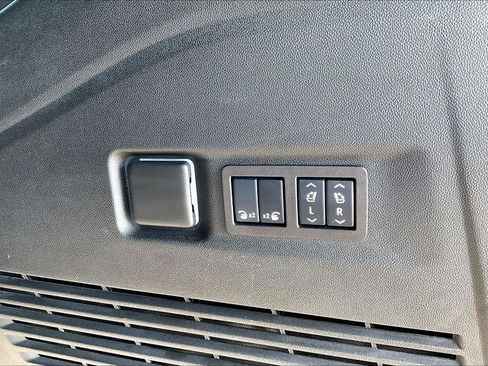 Used 2024 GMC Yukon XL Denali w/ Max Trailering Package AWD/4WD image 38