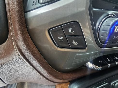 Used 2016 Chevrolet Silverado 2500 High Country w/ Duramax Plus Package image 18