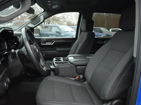 Used 2025 Chevrolet Silverado 1500 LT image 16
