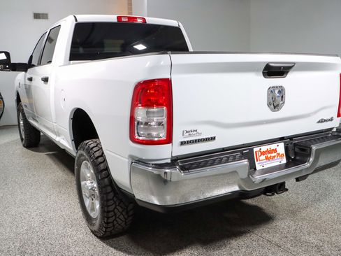 Used 2023 RAM 2500 Big Horn w/ Cold Weather Group image 9