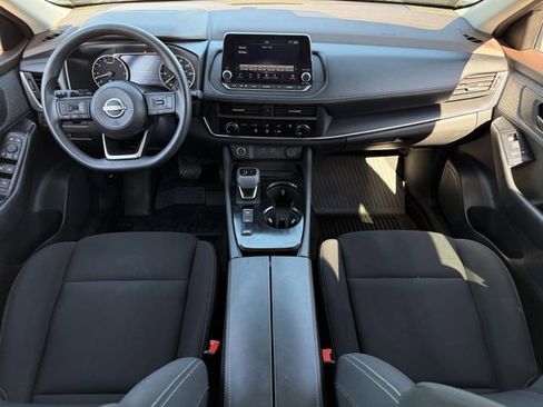 Used 2023 Nissan Rogue S image 9