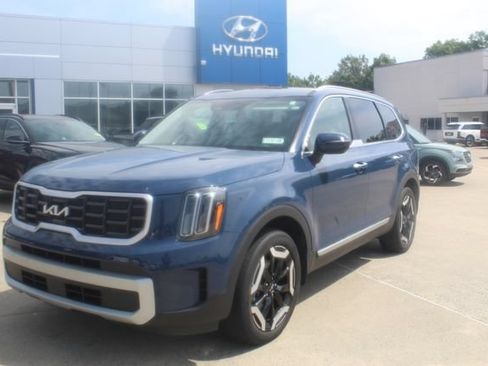 Used 2024 Kia Telluride S w/ S Sunroof Package FWD image 1