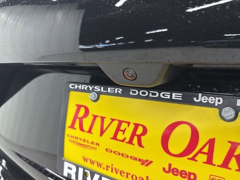 New 2025 Jeep Grand Cherokee Altitude image 7