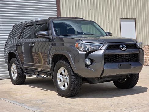 Used 2018 Toyota 4Runner SR5 Premium AWD/4WD image 6