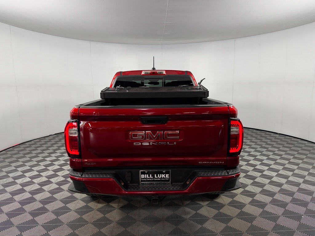 Used 2025 GMC Canyon Denali AWD/4WD image 8