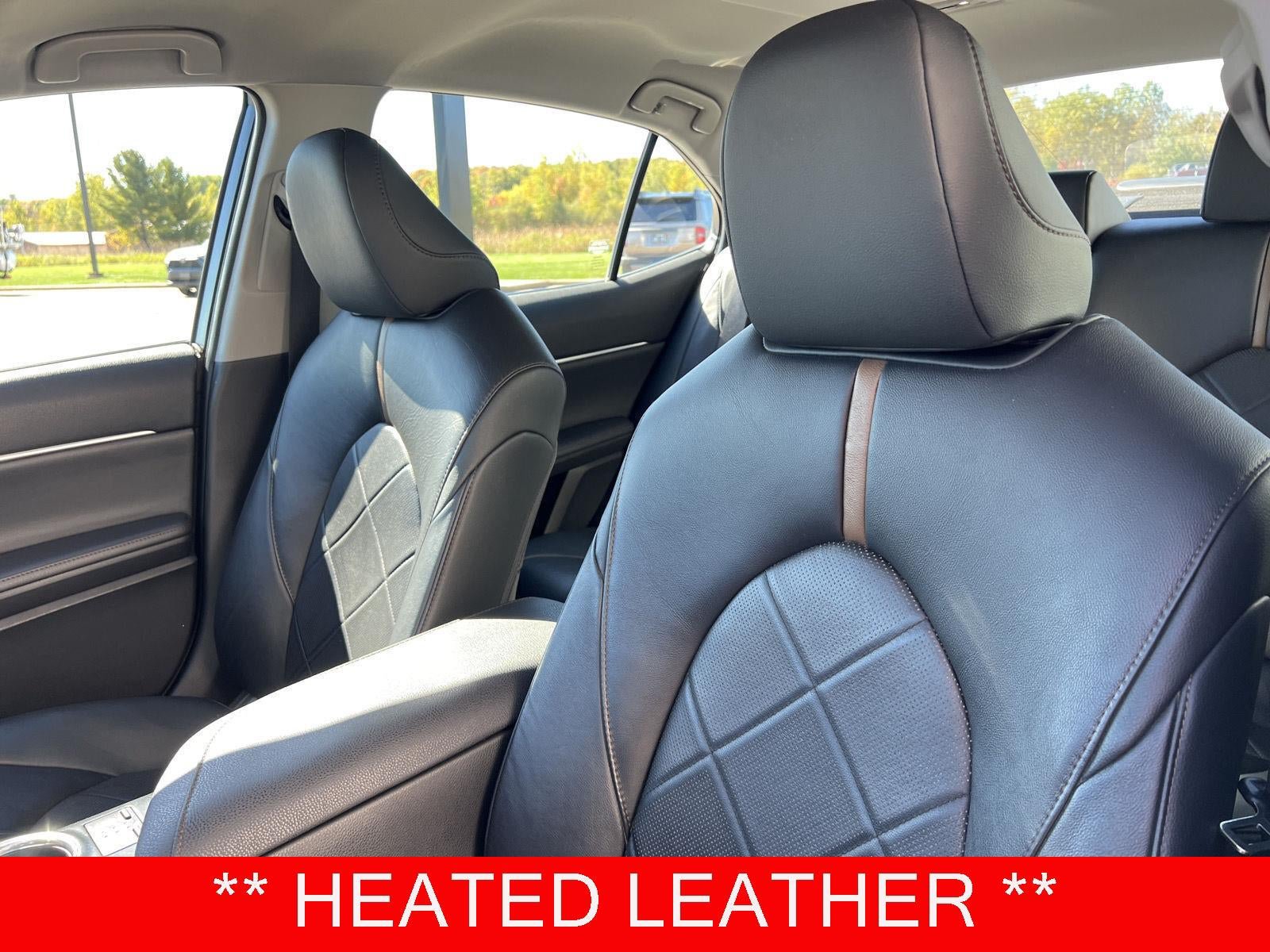 Used 2019 Toyota Camry XLE FWD image 2