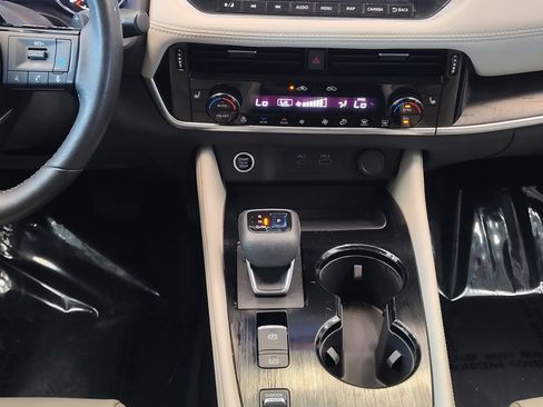 Used 2021 Nissan Rogue SL w/ Premium Package FWD image 23