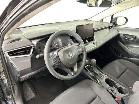 Used 2023 Toyota Corolla LE image 9