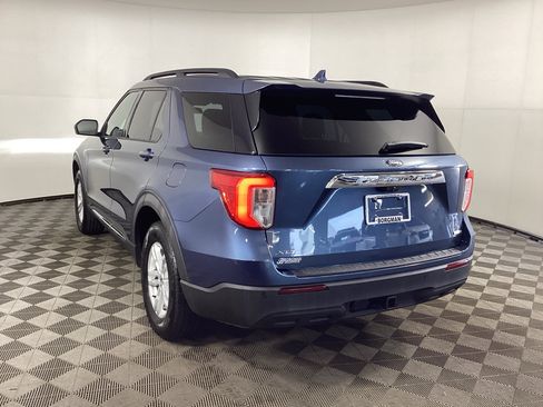 Used 2020 Ford Explorer XLT w/ Comfort Package AWD/4WD image 4