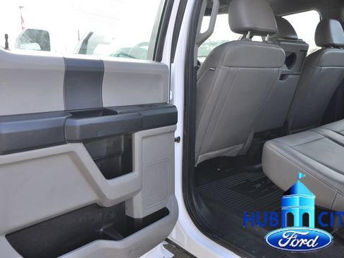 Used 2022 Ford F250 XL w/ Power Equipment Group AWD/4WD image 13