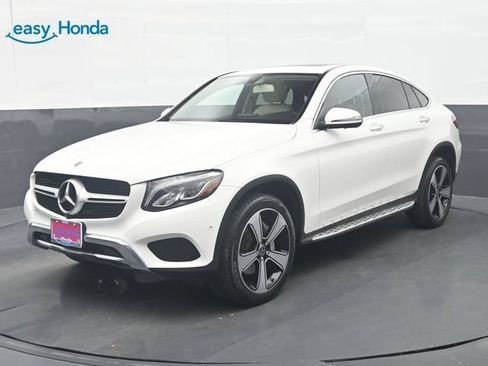 Used 2019 Mercedes-Benz GLC 300 4MATIC Coupe image 3