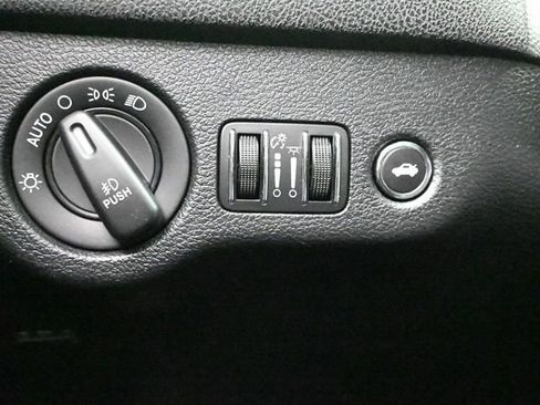 Used 2017 Dodge Charger SXT w/ AWD Plus Group image 15