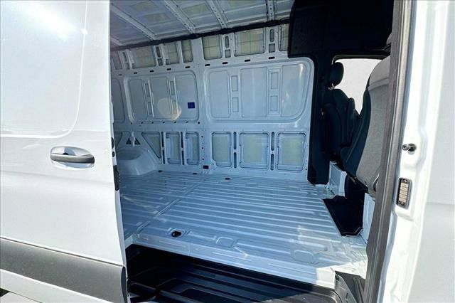 New 2026 Mercedes-Benz Sprinter 3500 image 22