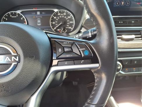 Used 2023 Nissan Altima 2.5 SV w/ SV Premium Package FWD image 17