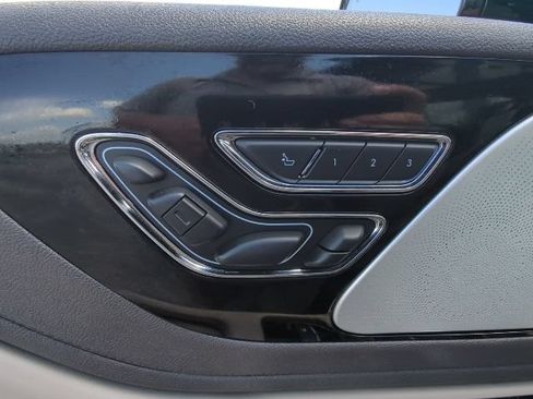 Used 2020 Lincoln Aviator Reserve w/ Equipment Group 202A AWD/4WD image 14