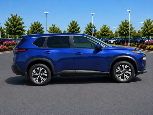 Used 2022 Nissan Rogue SV FWD image 6