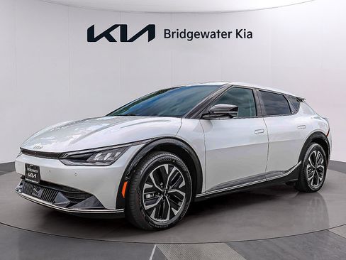 Certified 2024 Kia EV6 Wind w/ Wind Technology Package AWD/4WD image 3