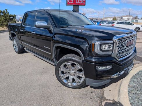 Used 2017 GMC Sierra 1500 Denali w/ Denali Ultimate Package image 3