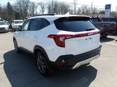 Used 2024 Kia Seltos S image 5