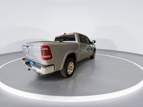 Used 2019 RAM 1500 Laramie AWD/4WD image 8