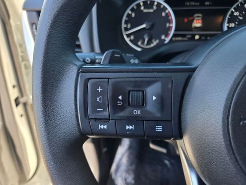 Used 2024 Nissan Rogue S AWD/4WD image 12