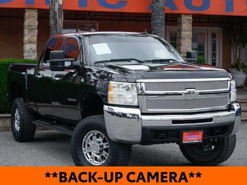 Used 2010 Chevrolet Silverado 2500 LT RWD image 2