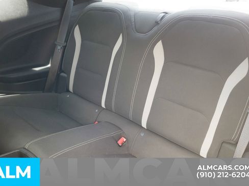 Used 2022 Chevrolet Camaro LT RWD image 18