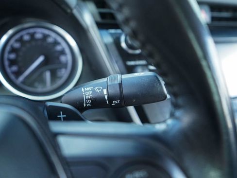 Used 2019 Toyota Camry SE image 27