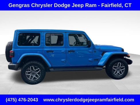 Certified 2025 Jeep Wrangler Unlimited Sahara AWD/4WD image 8