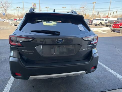 Used 2023 Subaru Outback Limited image 4
