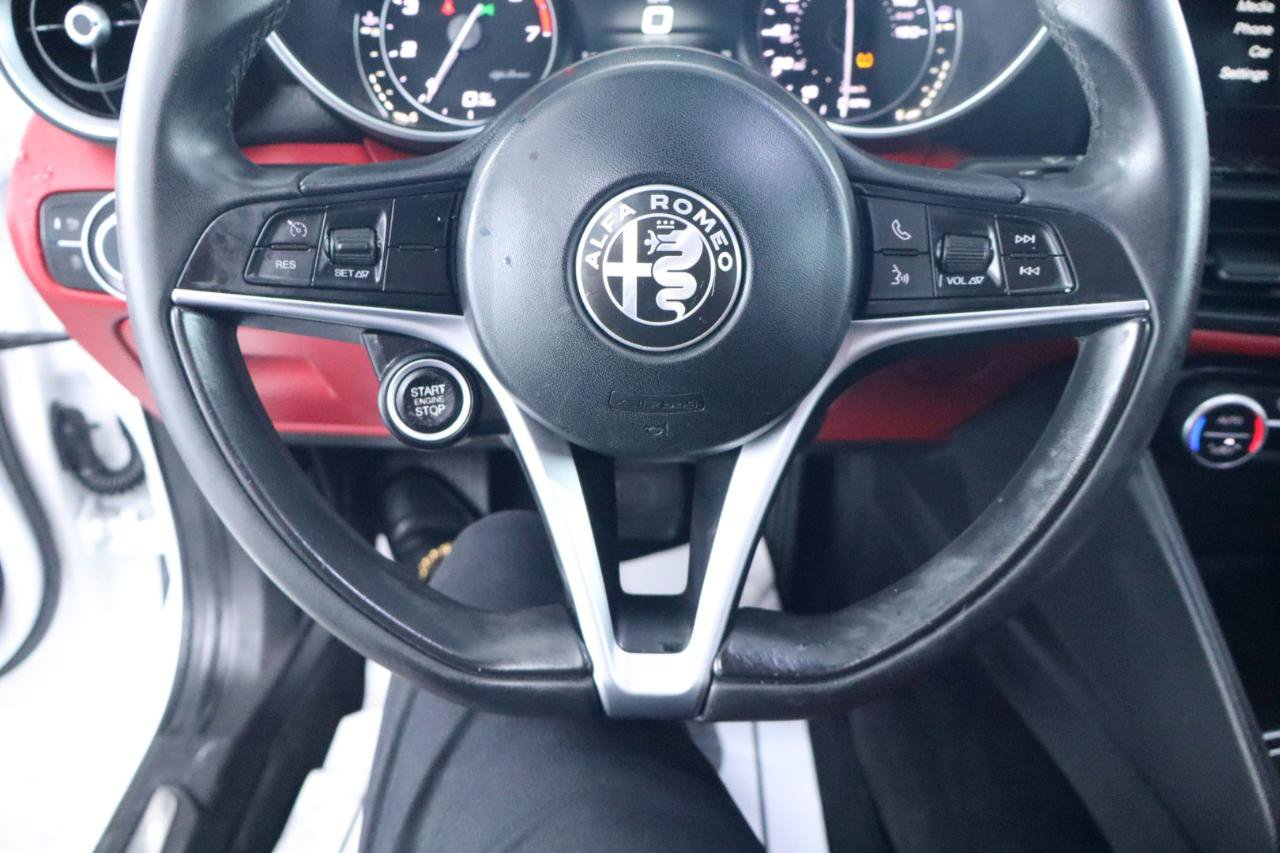 Used 2019 Alfa Romeo Giulia w/ Quick Order Package 22K Sport RWD image 26