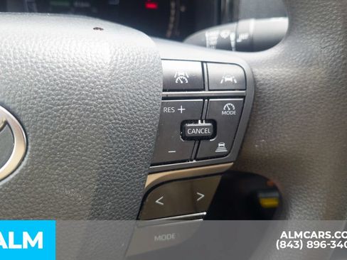 Used 2025 Toyota Camry LE FWD image 10