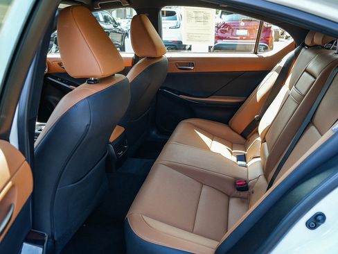 Used 2025 Lexus IS 300 F Sport RWD image 17