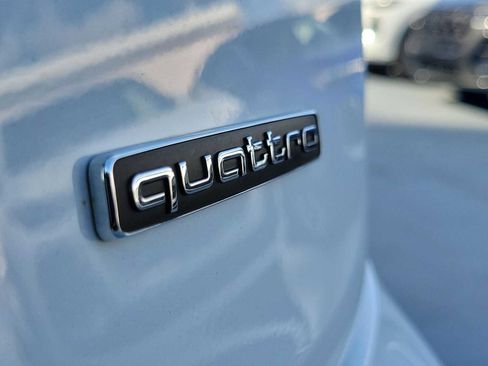 Certified 2025 Audi Q5 2.0T Premium Plus w/ Premium Plus Package AWD/4WD image 12