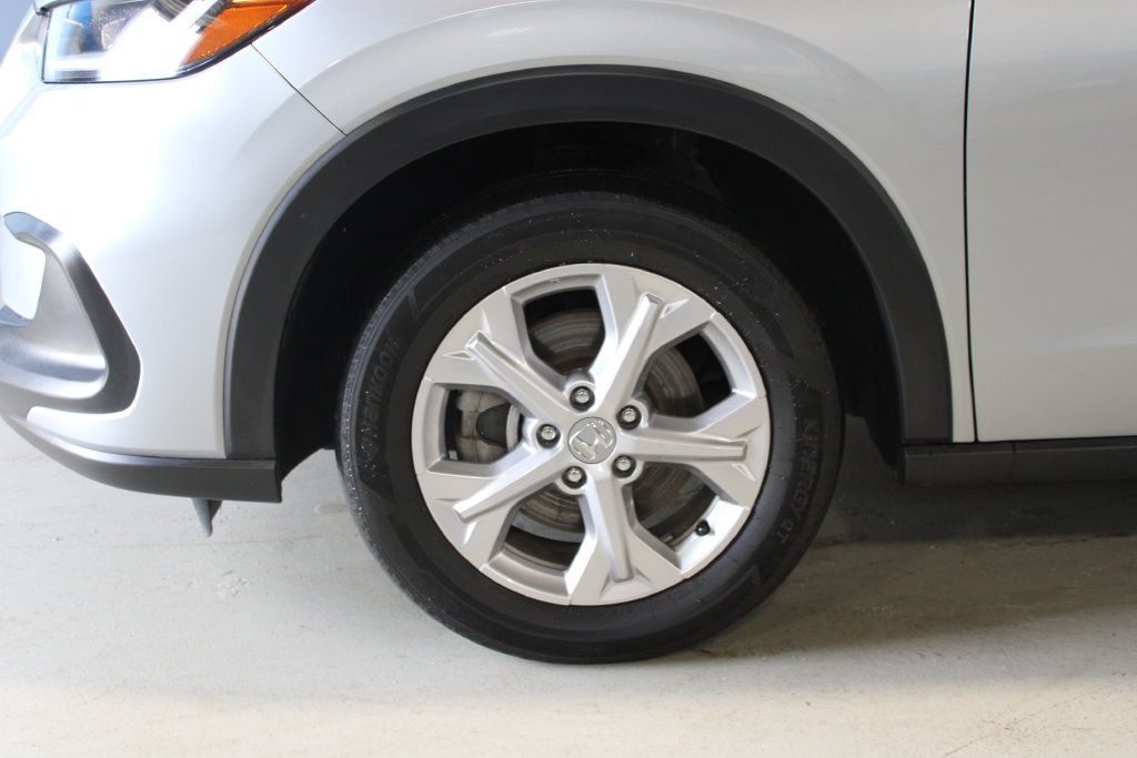 Used 2025 Honda HR-V LX image 4