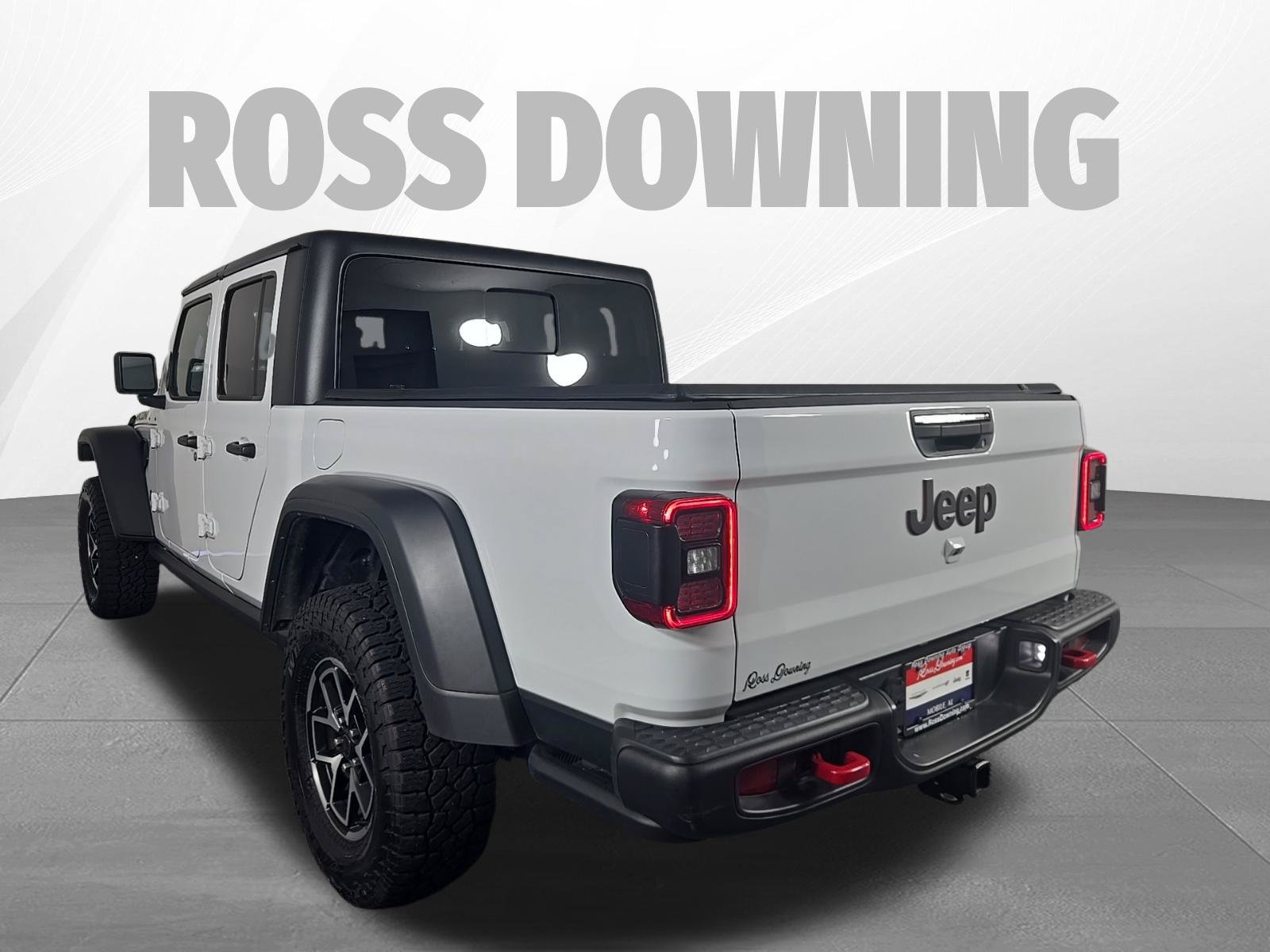 Used 2024 Jeep Gladiator Rubicon w/ Convenience Group AWD/4WD image 6