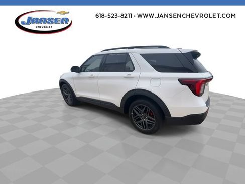 Used 2025 Ford Explorer ST AWD/4WD image 6