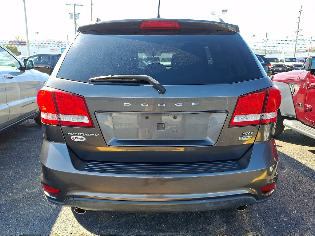 Used 2016 Dodge Journey SXT w/ Comfort/Convenience Group FWD image 5