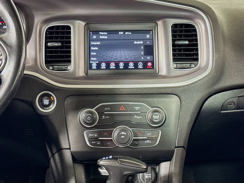 Used 2022 Dodge Charger SXT w/ Leather Interior Group RWD image 11