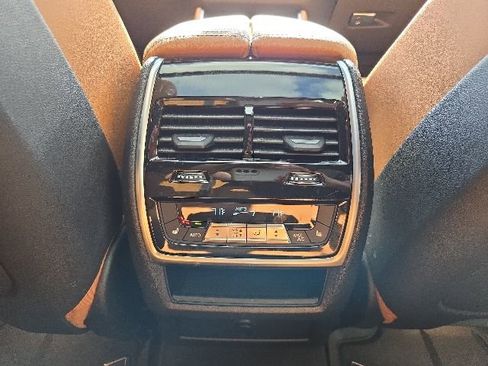 Used 2025 BMW X6 M60i AWD/4WD image 11