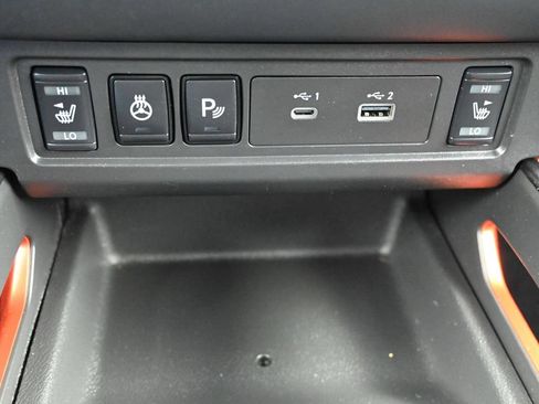 Used 2022 Nissan Frontier PRO-4X AWD/4WD image 12
