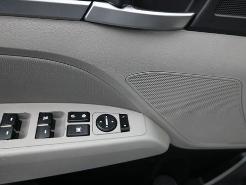 Used 2019 Hyundai Elantra SEL image 22