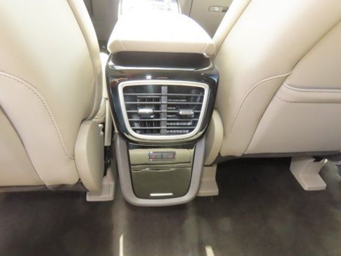 Used 2023 Lincoln Nautilus Reserve AWD/4WD image 20