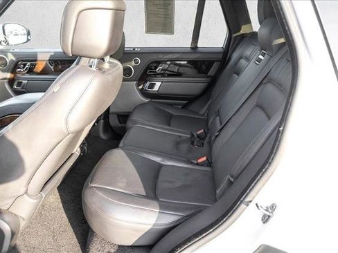 Used 2018 Land Rover Range Rover HSE image 23