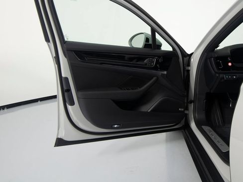 Certified 2026 Porsche Panamera 4 AWD/4WD image 19