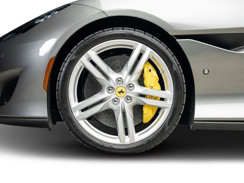 Used 2019 Ferrari Portofino RWD image 27