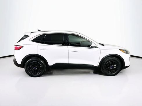 Certified 2020 Ford Escape SE image 26