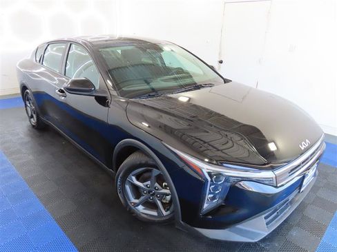 Used 2025 Kia K4 FWD image 5