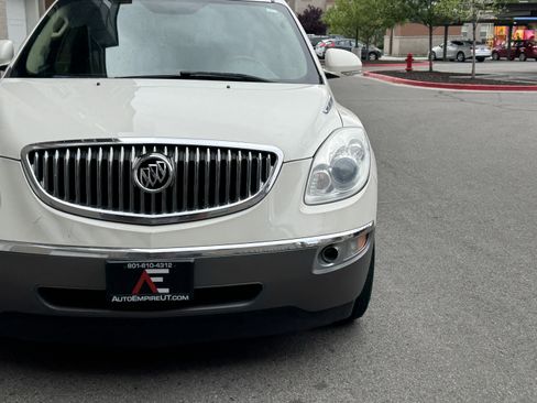 Used 2010 Buick Enclave CXL w/ Trailering Provision Package AWD/4WD image 11
