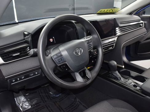 Used 2025 Toyota Camry LE image 17